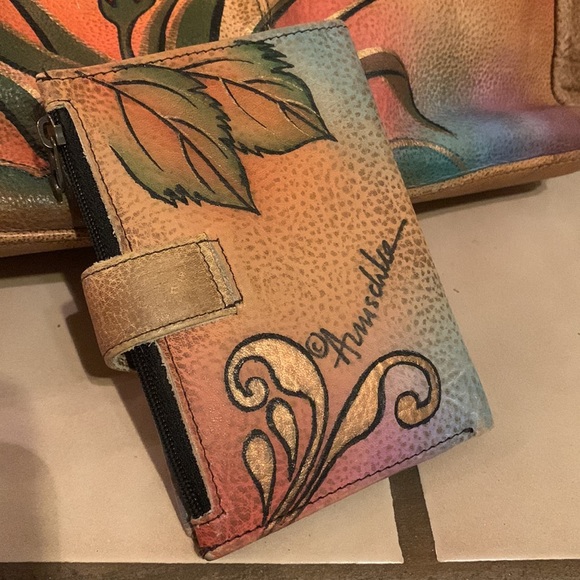 Anuschka Bag with Matching Wallet - Leather - Picture 15 of 16